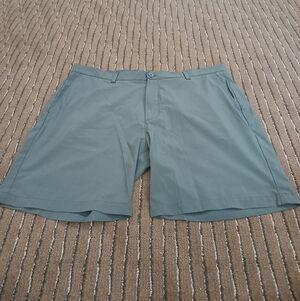 Vineyard Vines Performance Flat Front Gray Breaker Shorts Men's Size 40